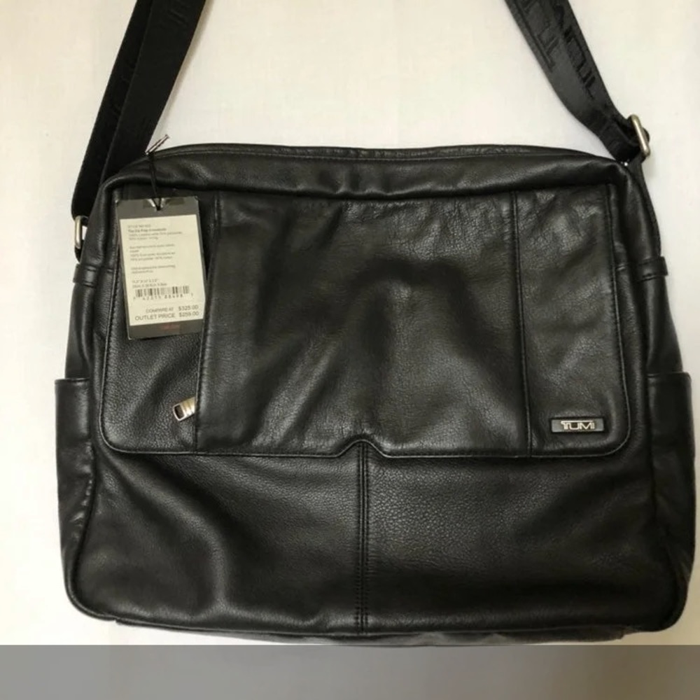 NWT Tumi Soft leather top zip flap crossbody bag professional work black